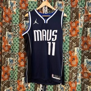 Kyrie Irving Dallas Mavericks Navy Blue Jersey #11 Men’s Large size 48